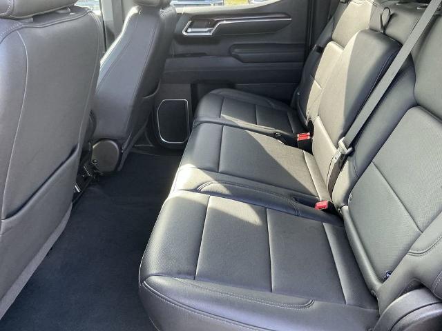 2025 GMC Sierra 1500 2WD Crew Cab Short Box SLT