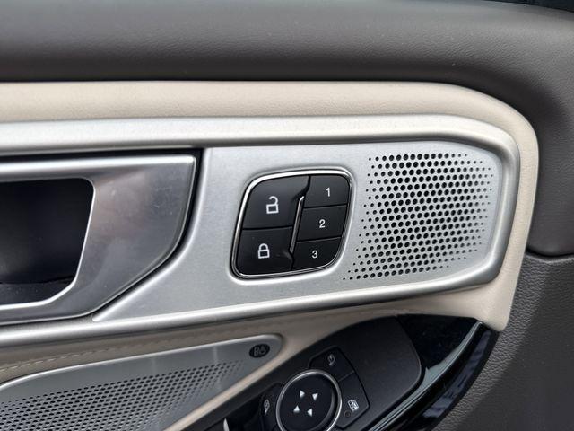 2023 Ford Explorer Platinum