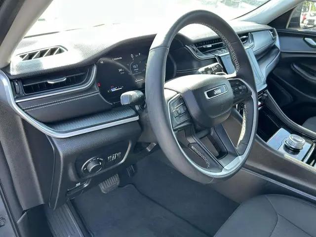 2023 Jeep Grand Cherokee L Laredo X 4x4