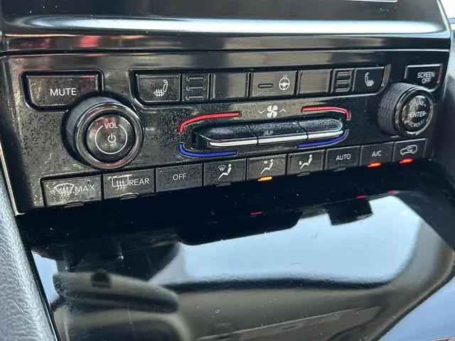 2023 Jeep Grand Cherokee L Laredo X 4x4