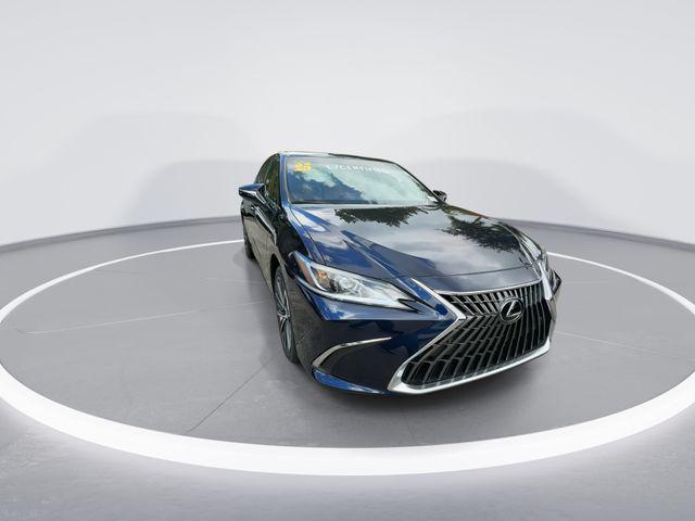 2025 Lexus ES 300h 300h