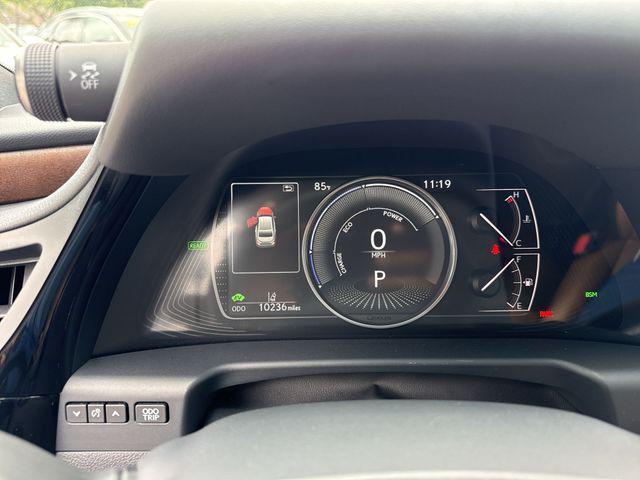 2025 Lexus ES 300h 300h