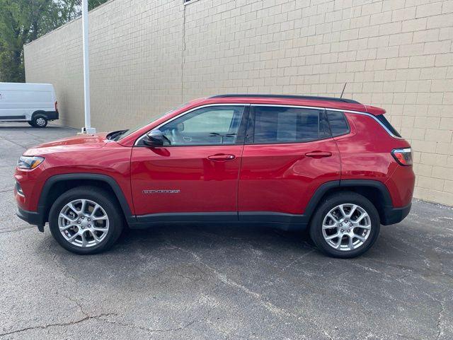 2024 Jeep Compass Latitude Lux FWD
