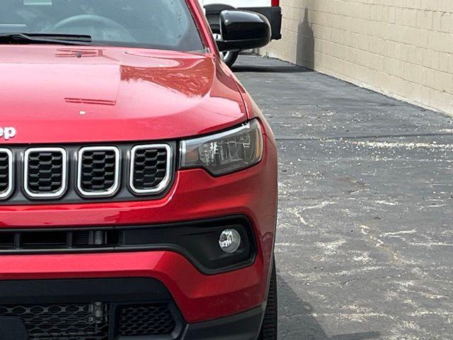 2024 Jeep Compass Latitude Lux FWD