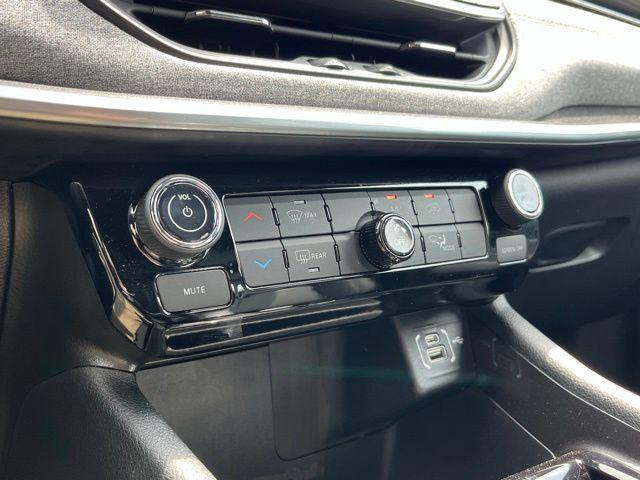 2024 Jeep Compass Latitude Lux FWD