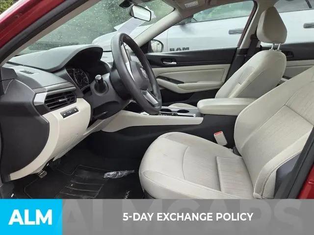 2025 Nissan Altima SV FWD