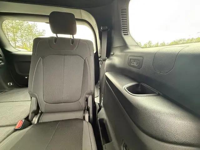 2025 Jeep Grand Cherokee L Laredo X 4x4