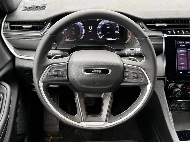 2025 Jeep Grand Cherokee L Laredo X 4x4