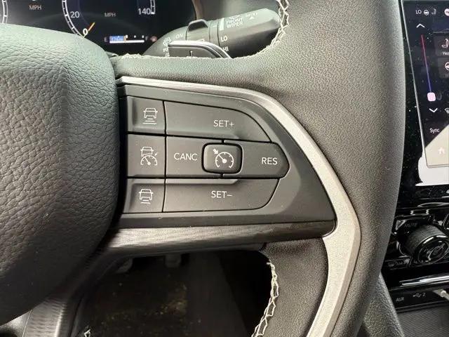 2025 Jeep Grand Cherokee L Laredo X 4x4