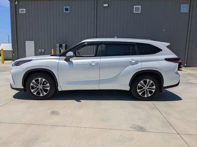 2024 Toyota Highlander XLE