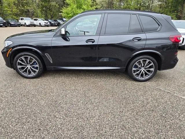 2022 BMW X5 M50i