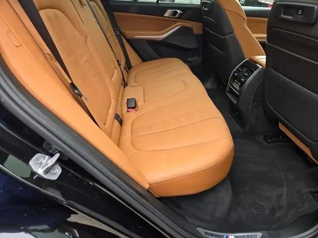 2022 BMW X5 M50i