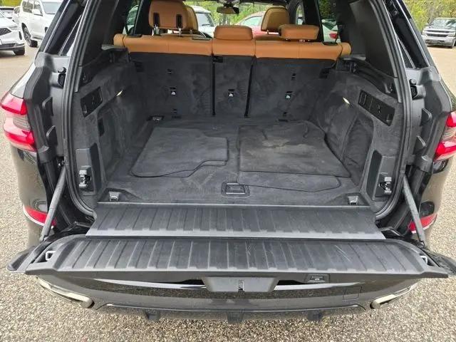 2022 BMW X5 M50i