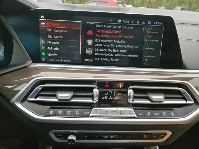 2022 BMW X5 M50i