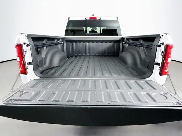 2025 Ram 1500 Big Horn Crew Cab 4x4 5'7" Box
