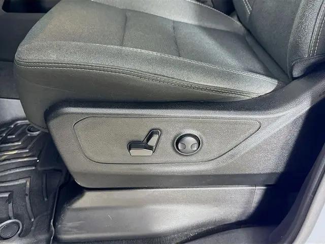 2022 Ram 1500 Big Horn Quad Cab 4x4 6'4" Box