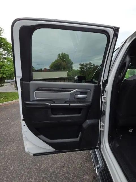 2021 Jeep Ram 2500 Big Horn Crew Cab 4x4 8' Box