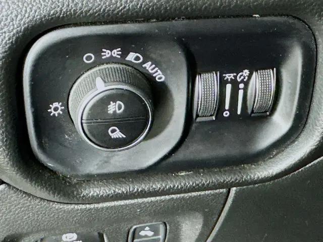2025 Ram 1500 Big Horn Crew Cab 4x4 5'7" Box