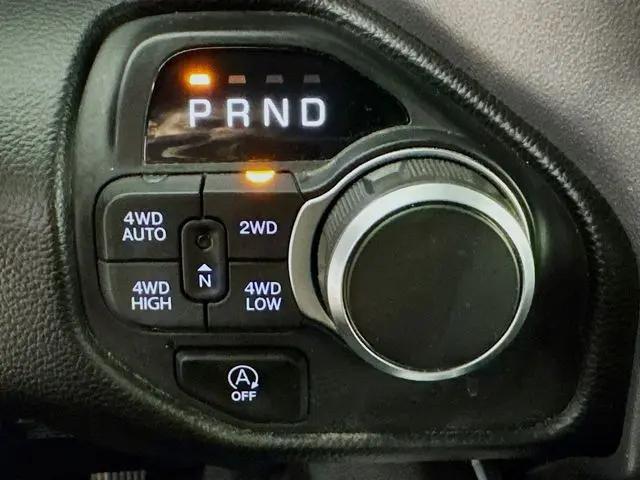 2025 Ram 1500 Big Horn Crew Cab 4x4 5'7" Box