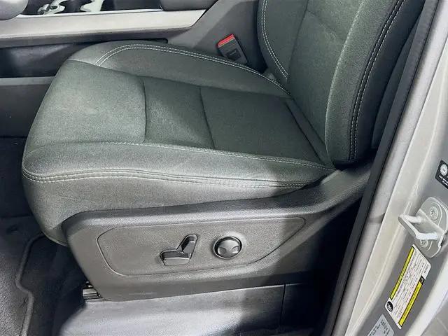 2025 Ram 1500 Big Horn Crew Cab 4x4 5'7" Box