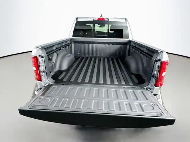 2025 Ram 1500 Big Horn Crew Cab 4x4 5'7" Box