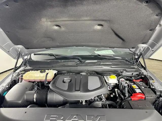 2025 Ram 1500 Big Horn Crew Cab 4x4 5'7" Box