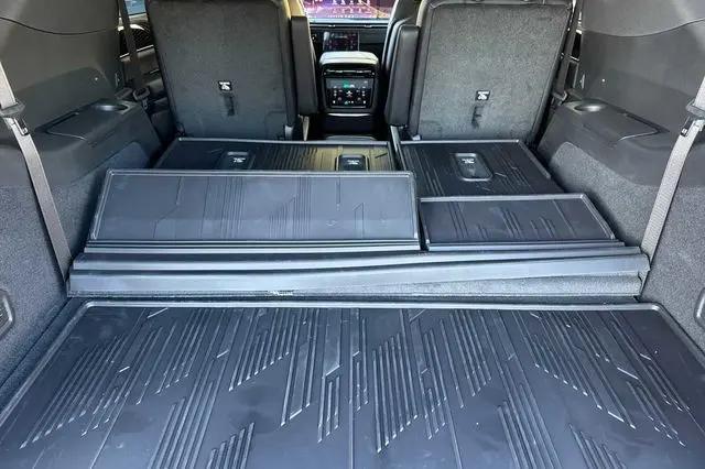 2026 Cadillac Escalade IQL Sport AWD