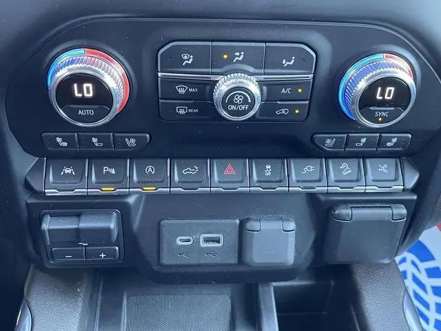 2020 GMC Sierra 1500 4WD Crew Cab Short Box Denali