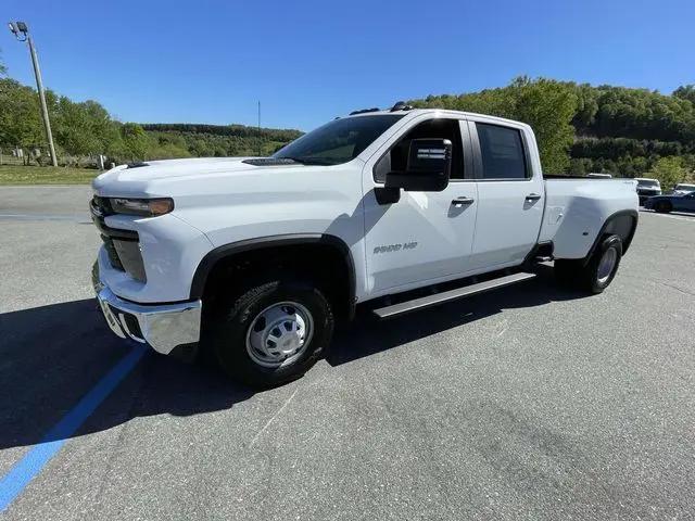 2026 Chevrolet Silverado 3500HD Crew Cab, Long Bed, WT Dual Rear Wheel, RWD