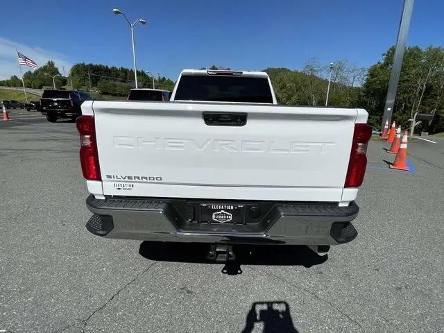 2026 Chevrolet Silverado 3500HD Crew Cab, Long Bed, WT Dual Rear Wheel, RWD