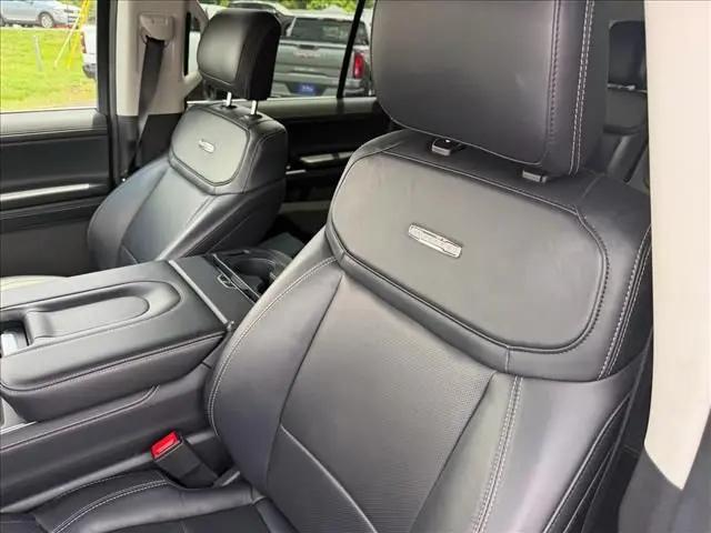 2025 Ford Expedition Platinum MAX