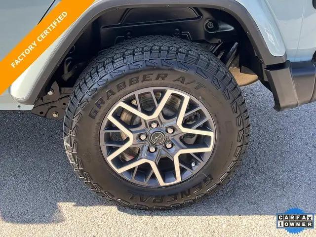 2024 Jeep Wrangler 4-Door Sahara 4x4