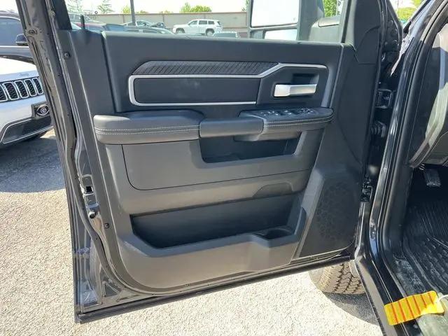 2026 Ram 3500 Big Horn Crew Cab 4x4 6'4" Box