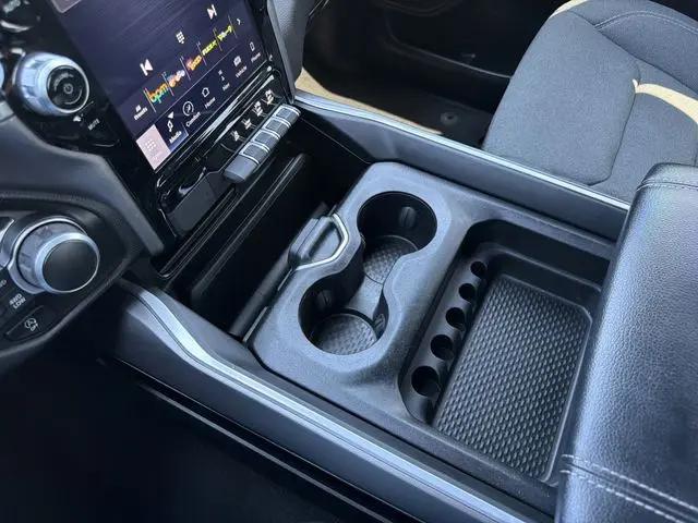 2023 Ram 1500 Big Horn Crew Cab 4x4 5'7" Box