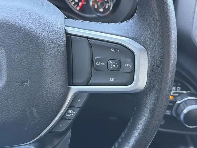 2023 Ram 1500 Big Horn Crew Cab 4x4 5'7" Box