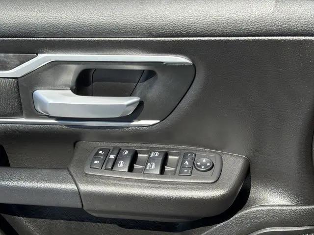 2023 Ram 1500 Big Horn Crew Cab 4x4 5'7" Box