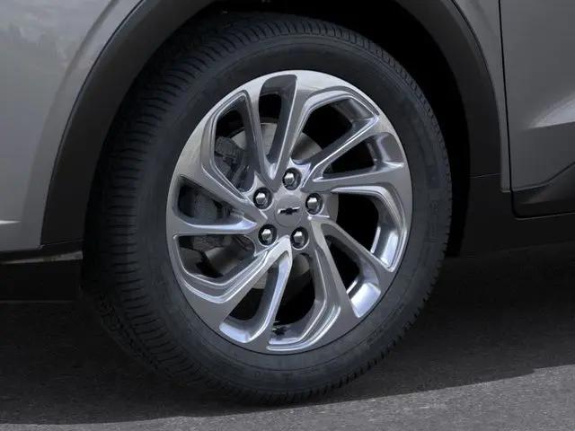 2027 Chevrolet Bolt LT FWD
