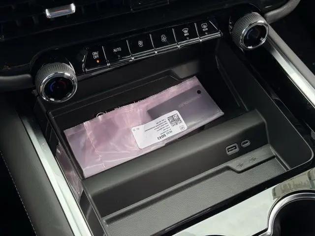 2026 Chevrolet Suburban LT, RWD