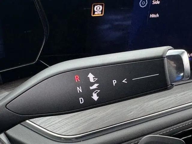 2026 Chevrolet Suburban LT, RWD