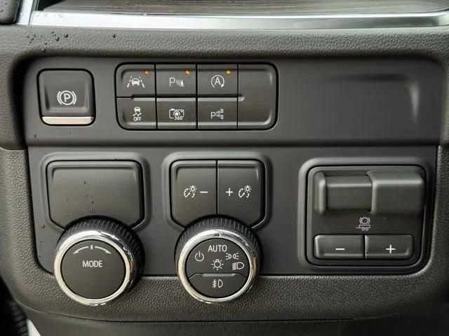 2026 Chevrolet Suburban LT, RWD