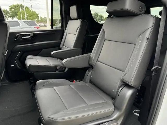 2026 Chevrolet Suburban LT, RWD