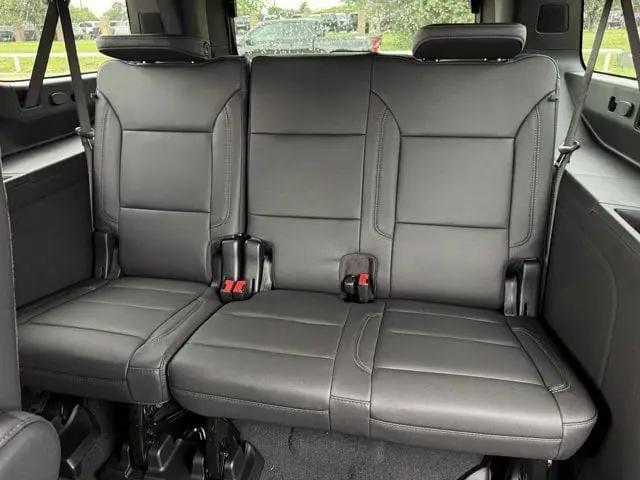 2026 Chevrolet Suburban LT, RWD