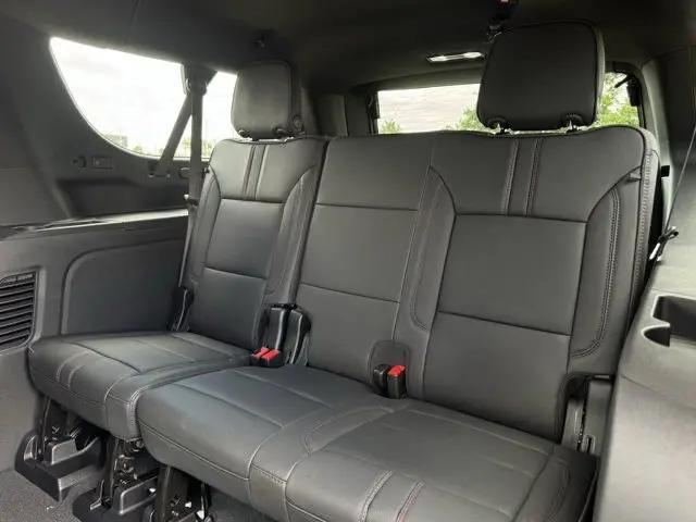 2026 Chevrolet Suburban RST, RWD