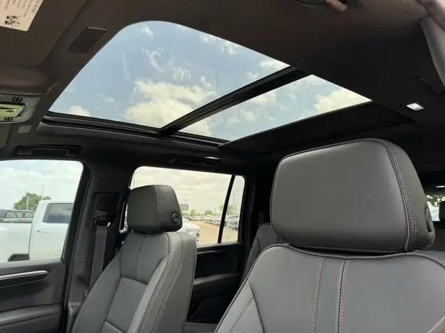2026 Chevrolet Suburban RST, RWD