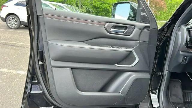 2025 Nissan Armada Platinum 4WD
