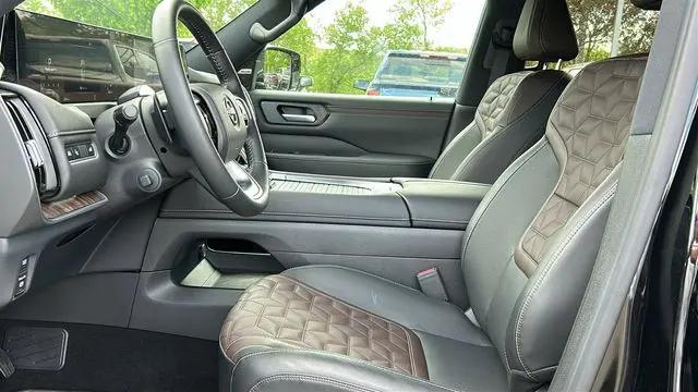 2025 Nissan Armada Platinum 4WD