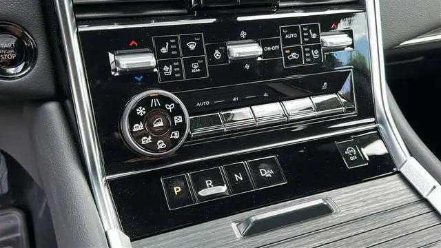2025 Nissan Armada Platinum 4WD