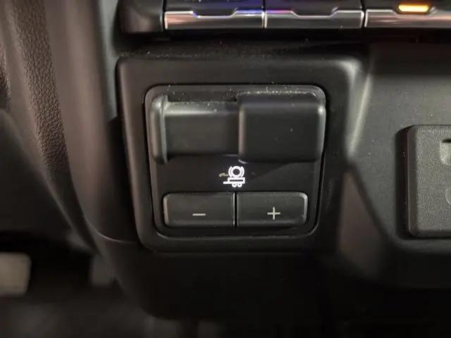 2021 Chevrolet Silverado 1500 4WD Crew Cab Short Bed LT