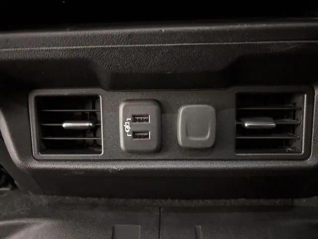 2021 Chevrolet Silverado 1500 4WD Crew Cab Short Bed LT