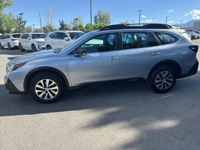 2022 Subaru Outback 2.5i